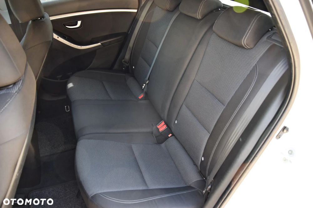 Hyundai i30 - 32