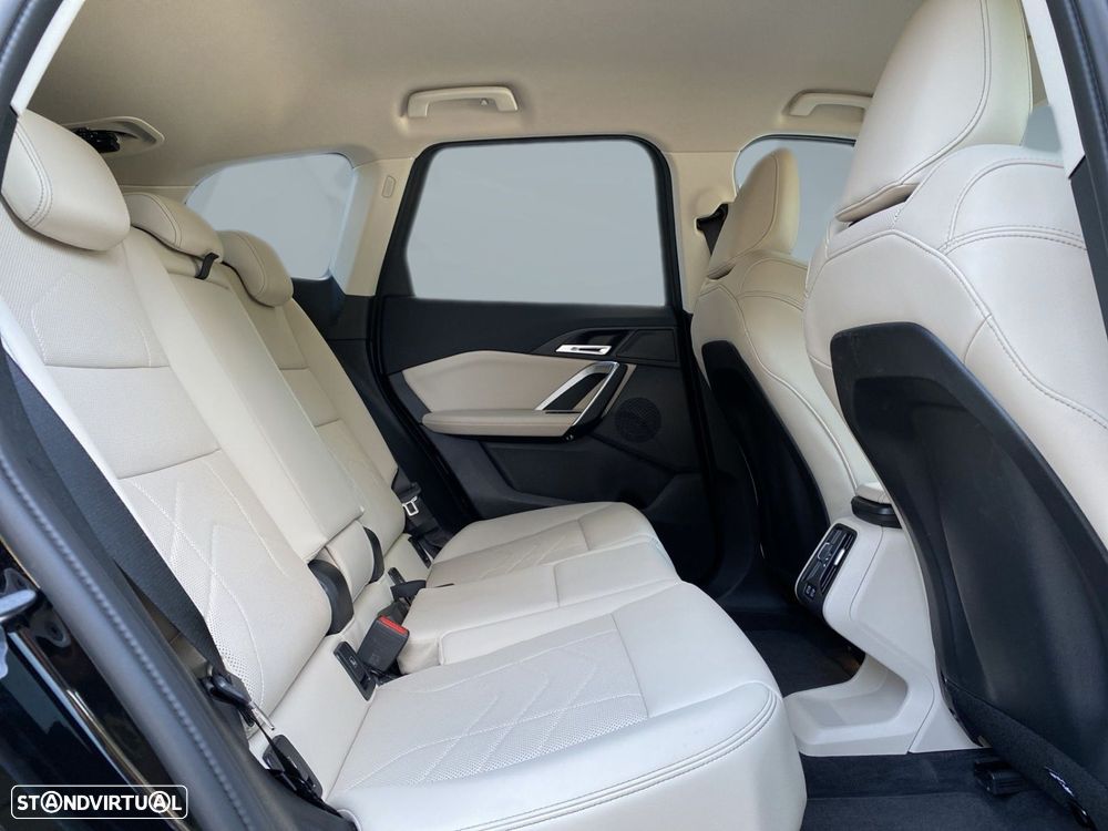 BMW iX1 eDrive20 xLine - 17