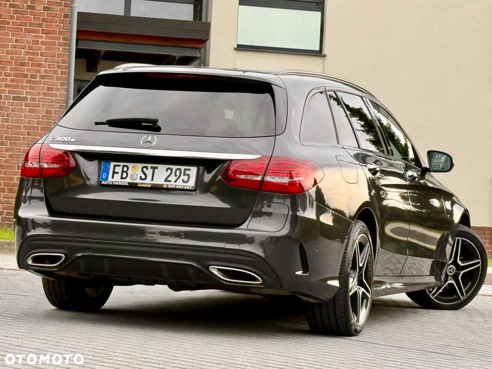 Mercedes-Benz Klasa C 300 e 9G-TRONIC AMG Line - 15
