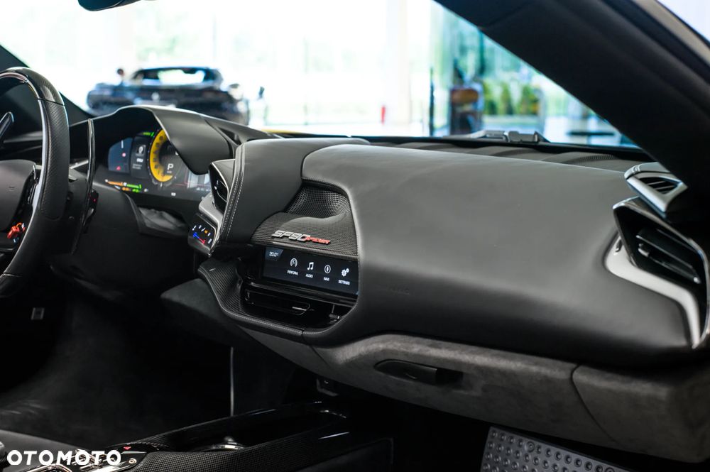 Ferrari SF90 Spider - 26