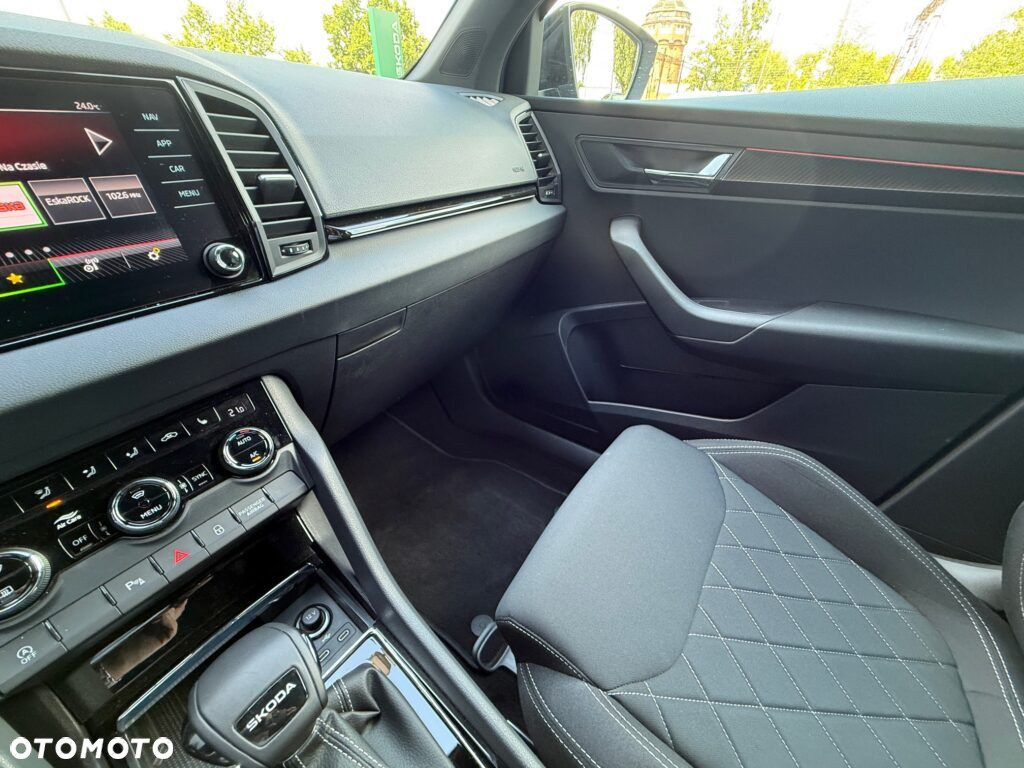 Skoda Karoq 1.5 TSI ACT Sportline DSG - 32