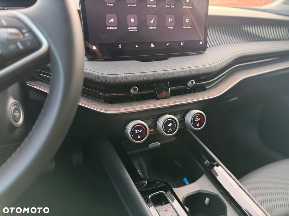 Skoda Superb 2.0 TDI SCR L&K DSG - 17