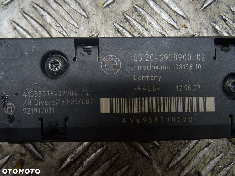 BMW E87 04-07 2.0B WZMACNIACZ ANTENOWY - 5