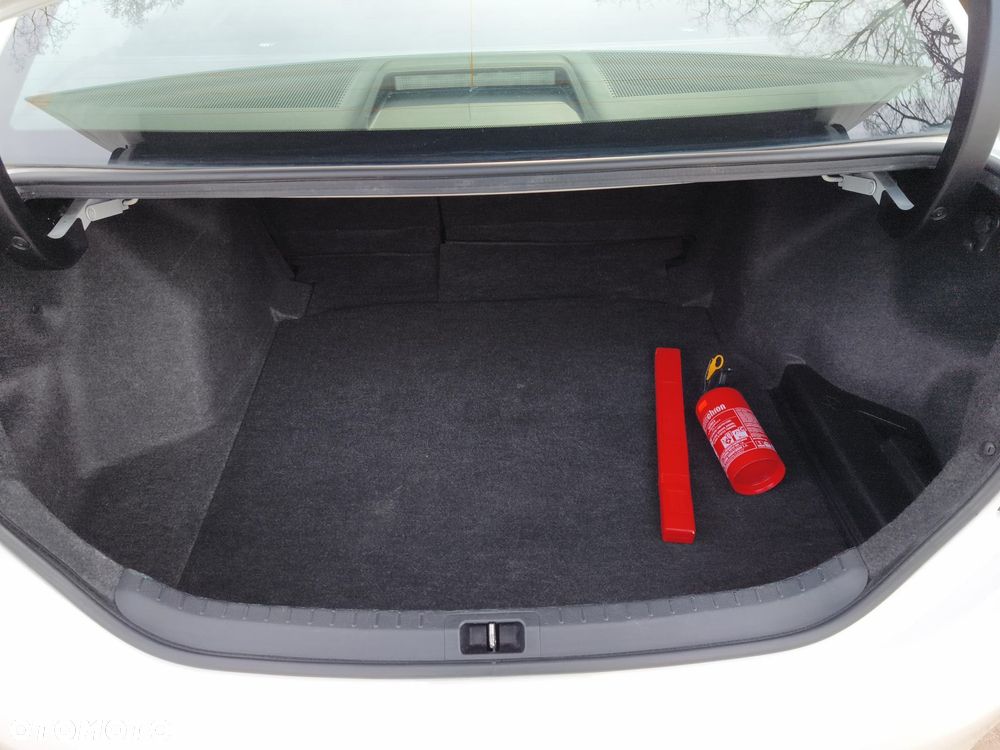 Toyota Corolla 1.33 Active - 13