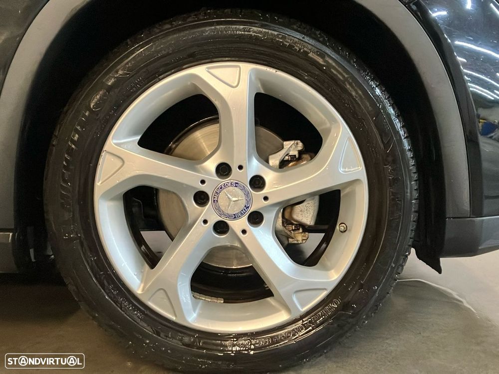 Mercedes-Benz GLA 180 - 23