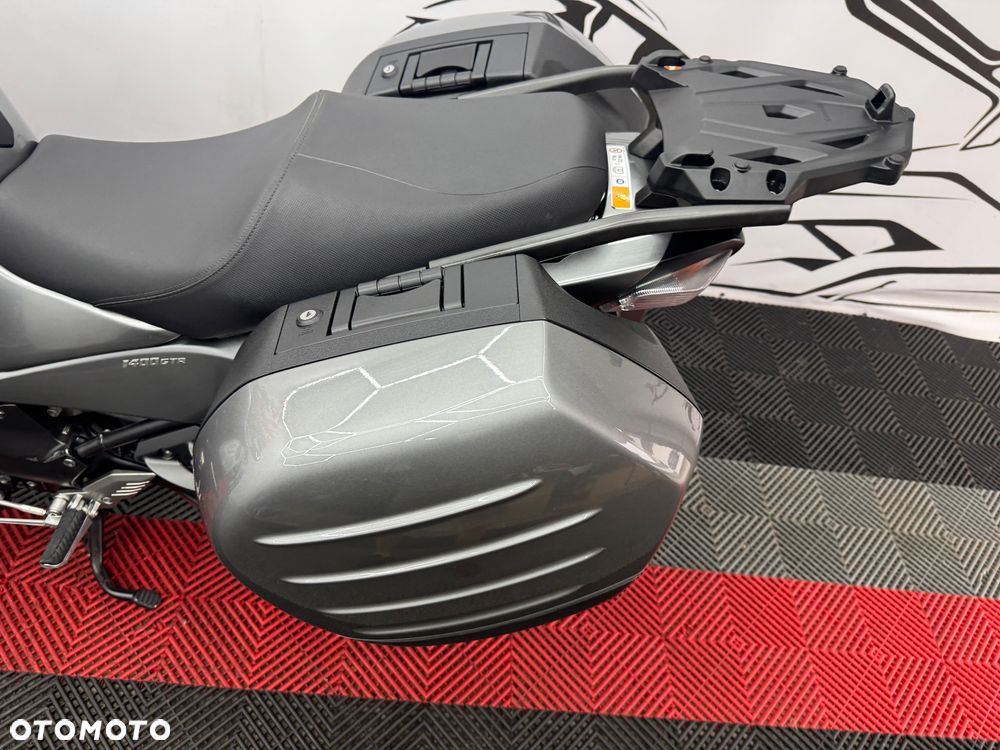 Kawasaki GTR - 22