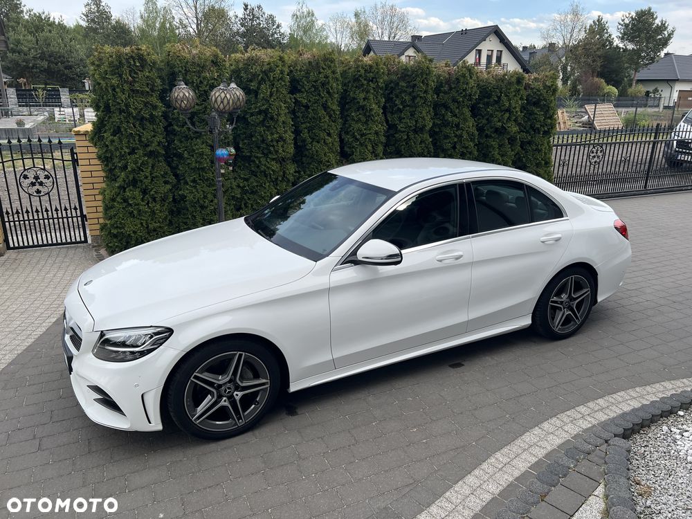 Mercedes-Benz Klasa C 180 9G-TRONIC AMG Line - 3