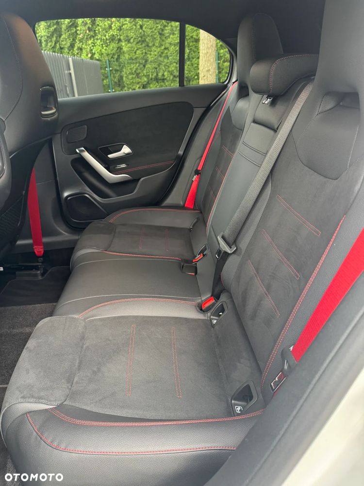 Mercedes-Benz Klasa A 35 AMG 4-Matic 8G-DCT - 23