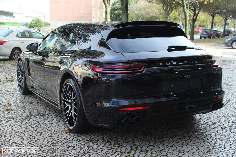 Porsche Panamera Sport Turismo 4 E-Hybrid - 11