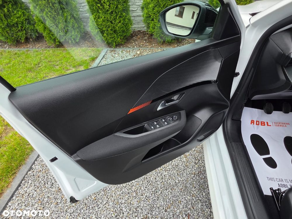 Peugeot 208 - 20