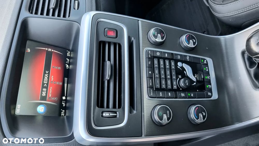 Volvo V60 D4 Momentum - 28