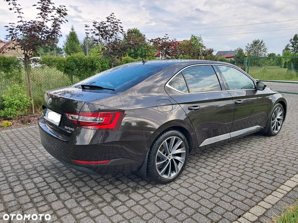 Skoda Superb 2.0 TDI 4x4 L&K DSG - 4