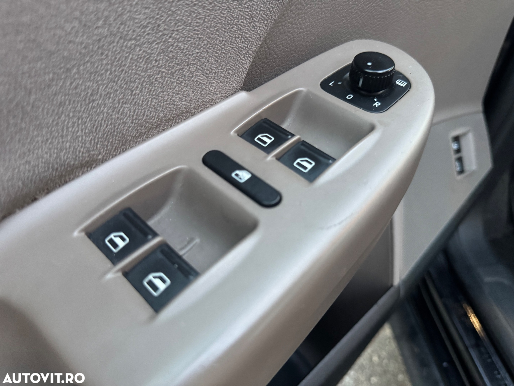 Volkswagen Passat Variant 2.0 TDI BlueMotion Technology DSG Comfortline - 14