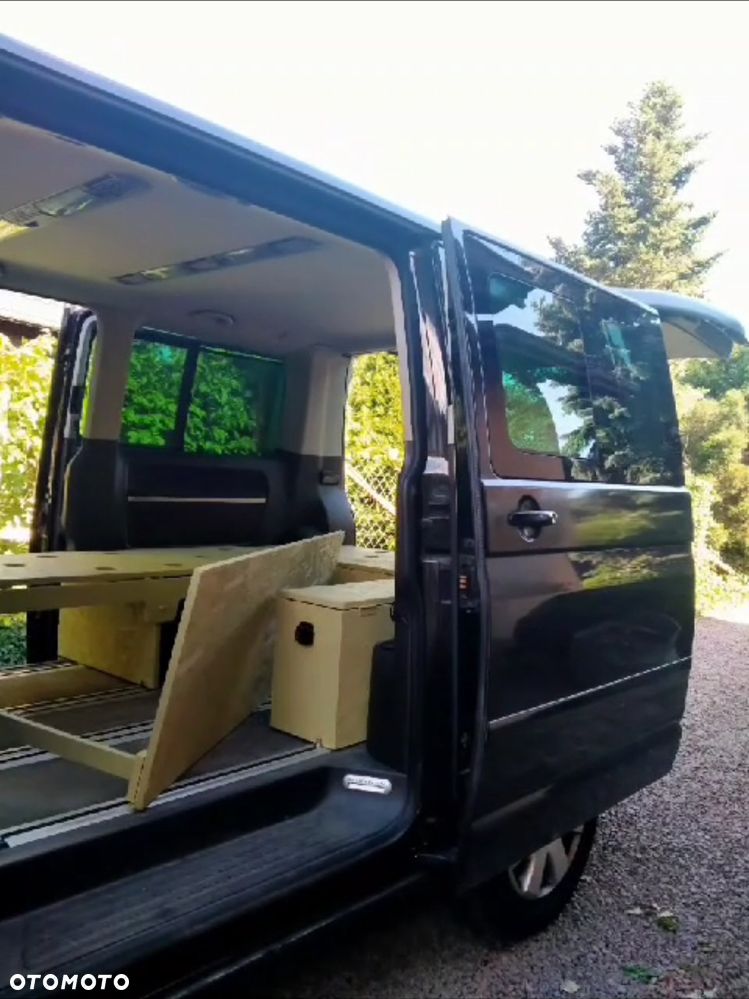 Volkswagen Multivan - 14
