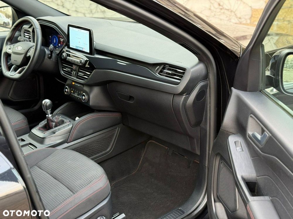 Ford Kuga 1.5 EcoBoost ST-LINE X - 8