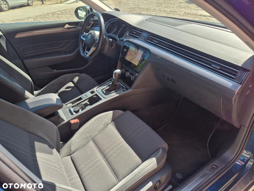 Volkswagen Passat - 6