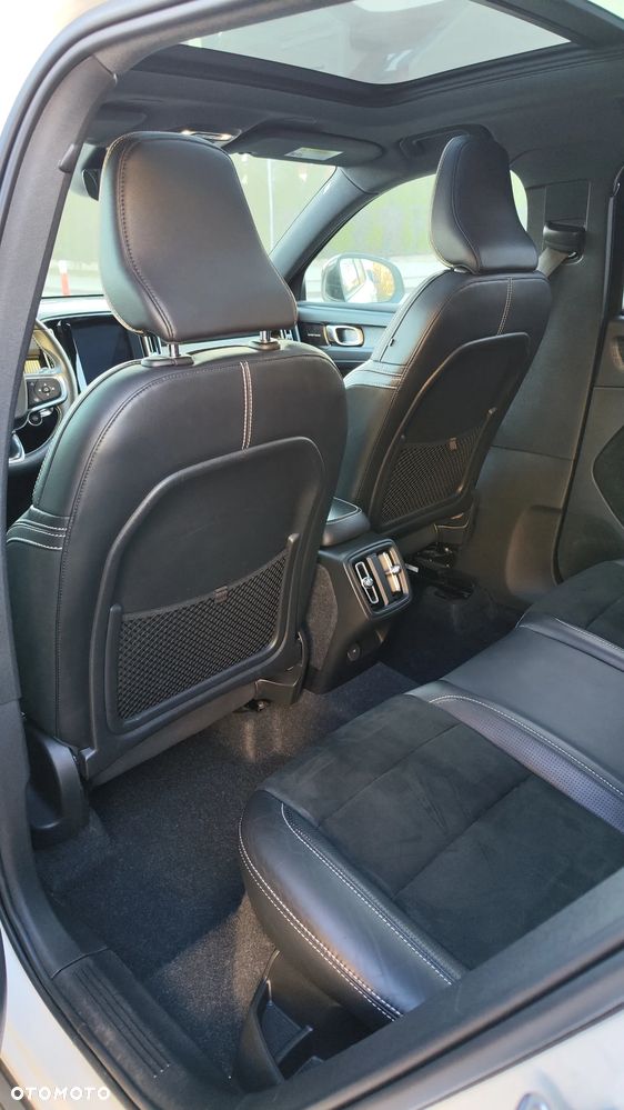Volvo XC 40 T5 AWD Geartronic R-Design - 22