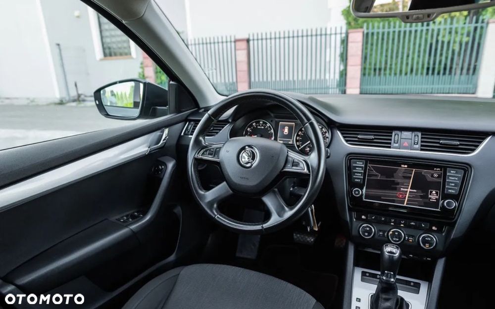 Skoda Octavia 1.8 TSI (Green tec) 4x4 DSG Style - 19