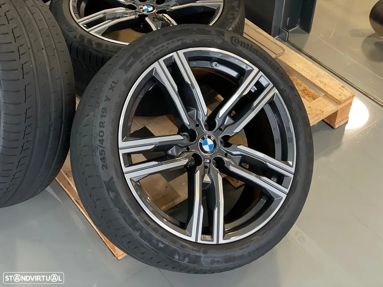 Jantes Originais e Pneus BMW Série 8 - 5