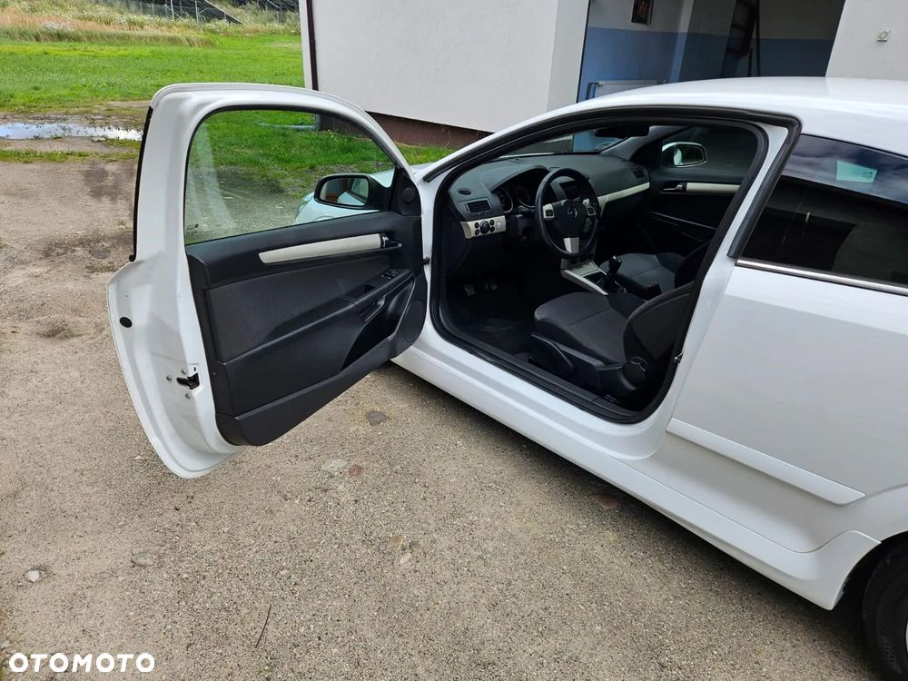 Opel Astra GTC 1.6 Innovation - 7