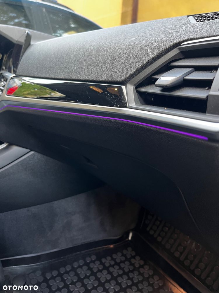 BMW Seria 3 318i Sport Line - 9