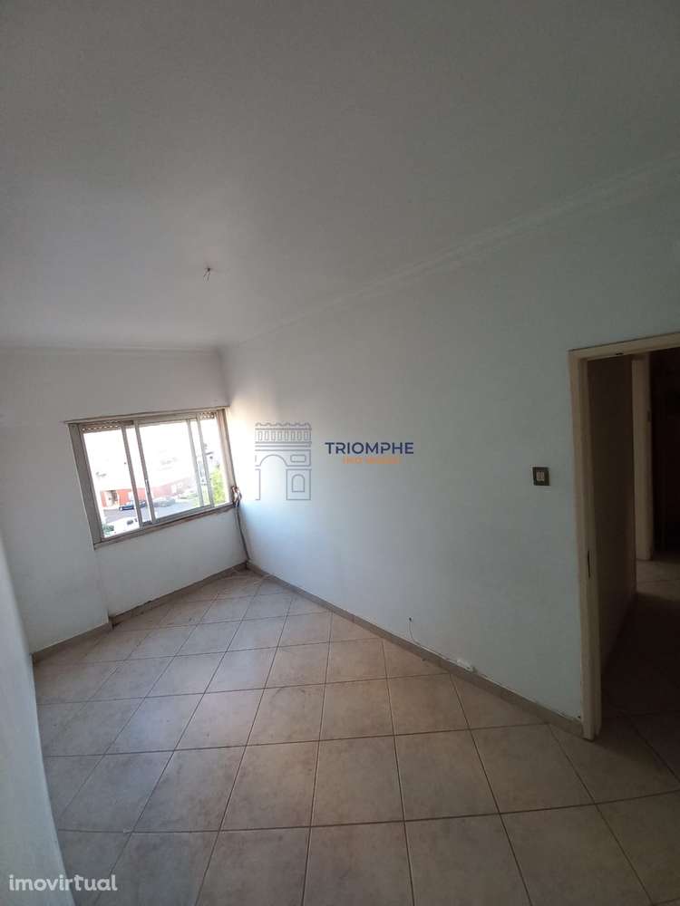 Apartamento T4 - Odivelas - Investimento - Grande imagem: 3/15