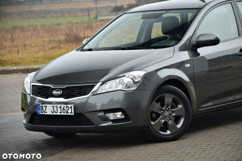Kia Ceed - 7