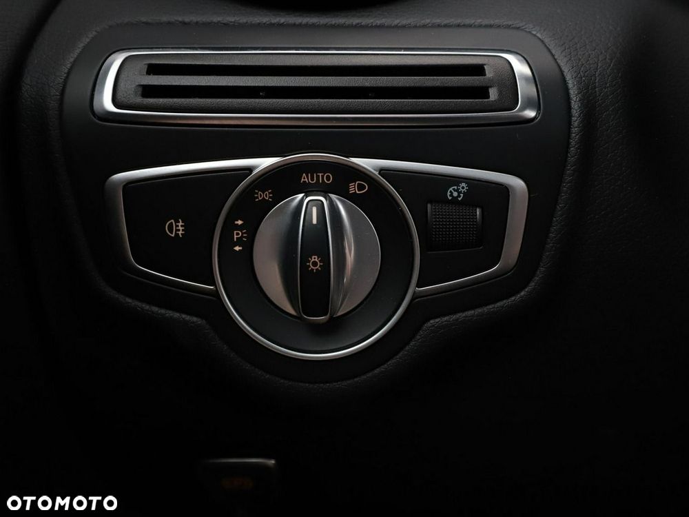 Mercedes-Benz Klasa C 180 9G-TRONIC Avantgarde - 34