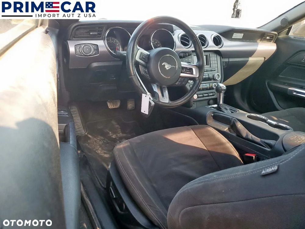 Ford Mustang 2.3 Eco Boost - 8