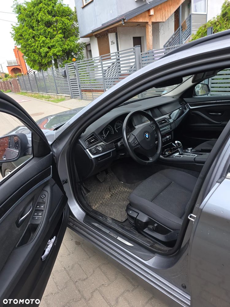 BMW Seria 5 520i - 2
