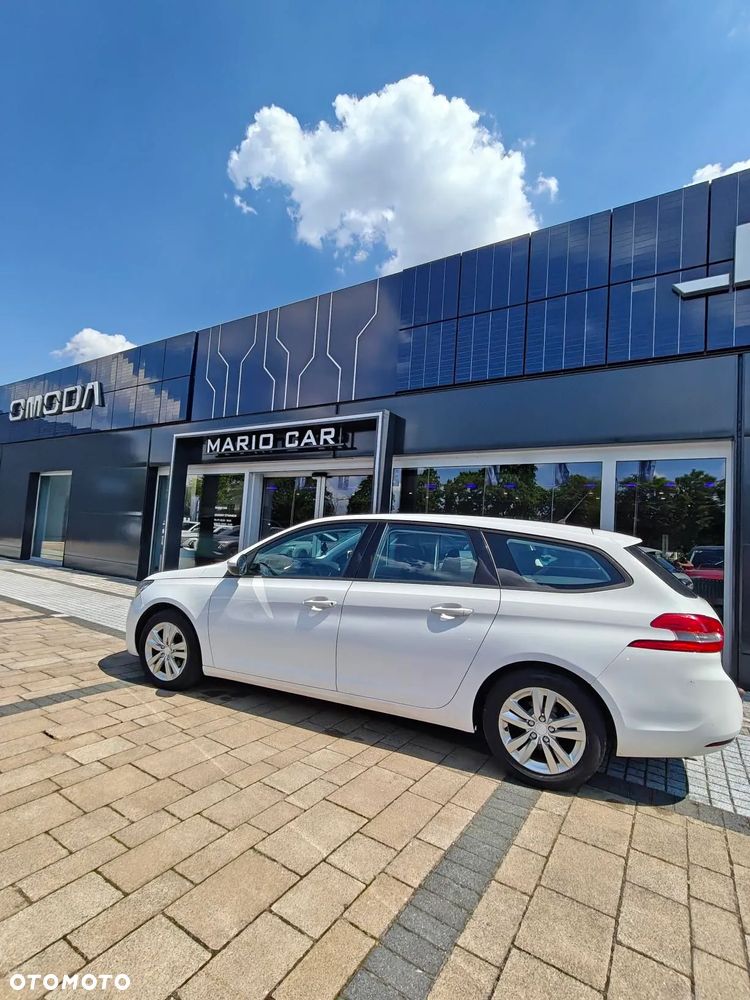 Peugeot 308 - 1