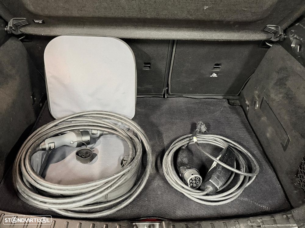 Mercedes-Benz GLA 250 e AMG Line - 8