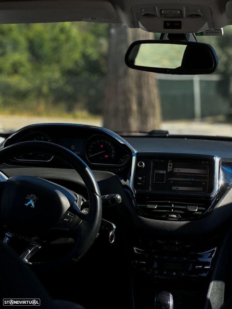 Peugeot 208 e-HDi FAP 92 Stop&Start Style - 1