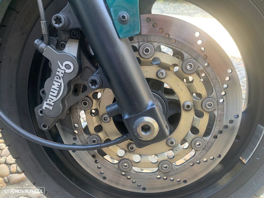 Triumph Daytona 1200 - 10