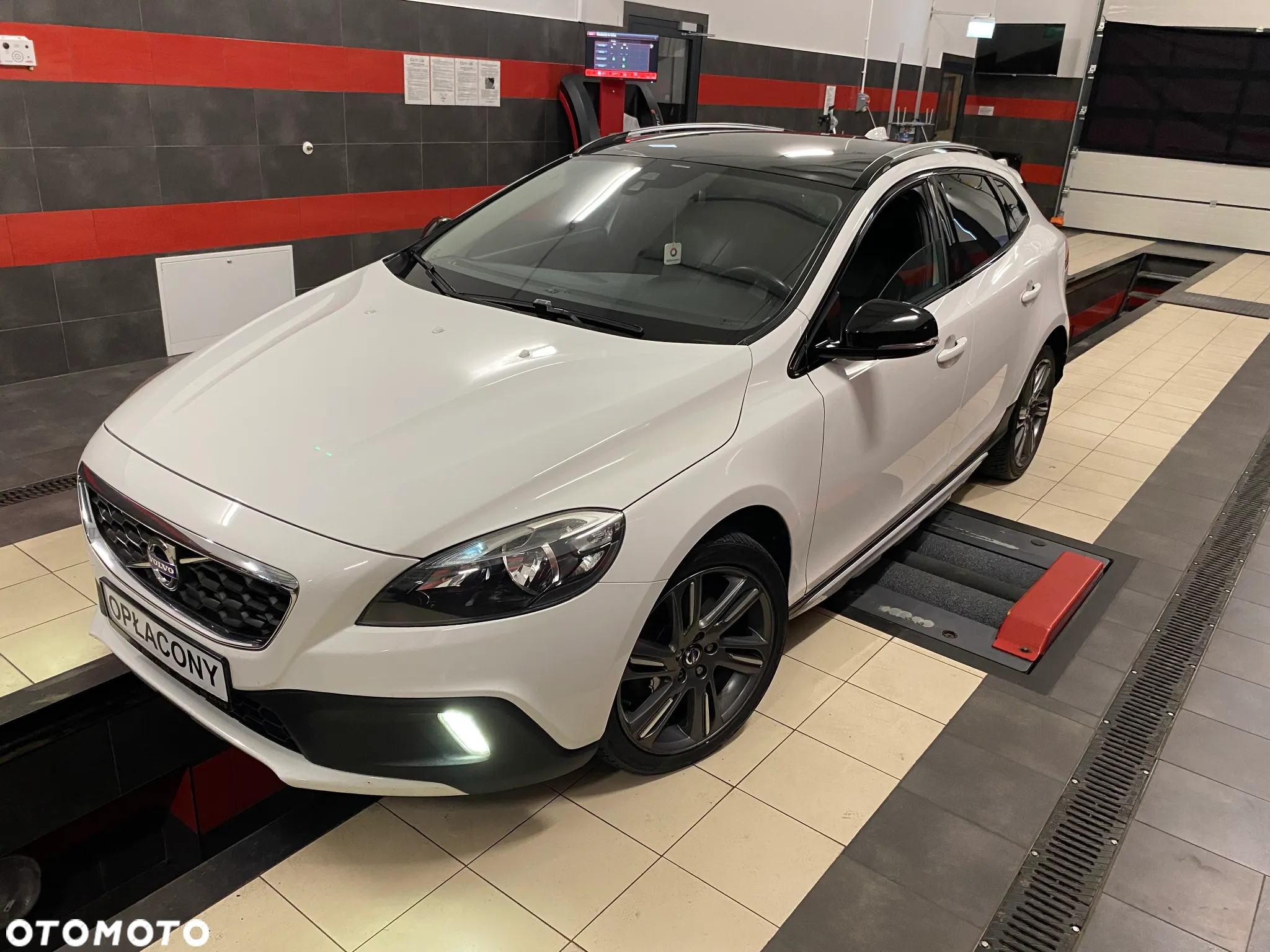 Volvo V40 Cross Country D2 Summum - 6