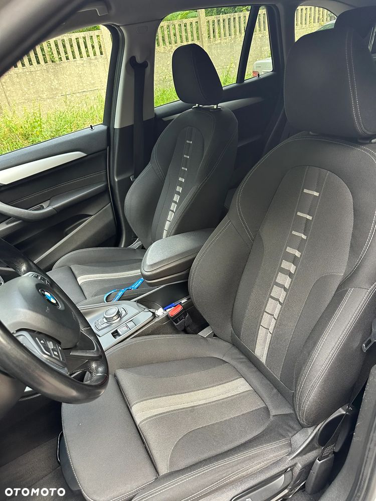 BMW X1 sDrive18i - 11