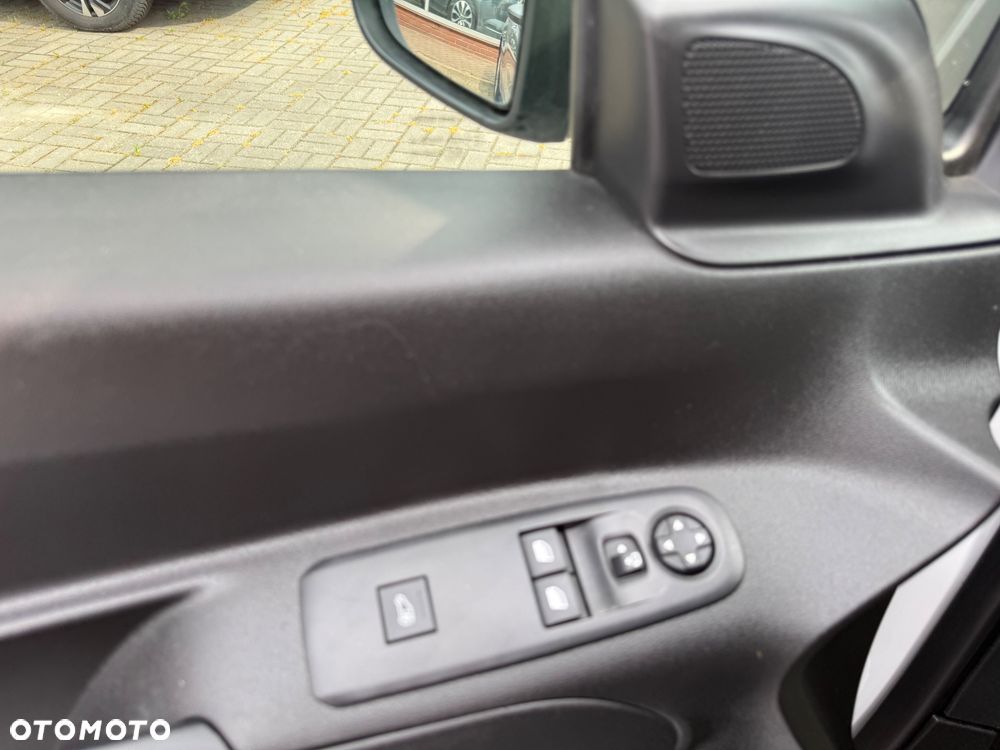Peugeot Partner Berlingo Proace Combo Doblo - 13