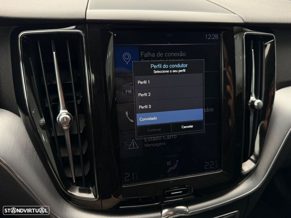 Volvo XC 60 2.0 D4 Momentum Geartronic - 38