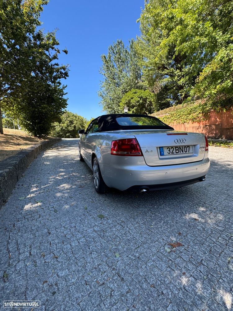 Audi A4 Cabrio 2.0 TDi Exclusive - 3