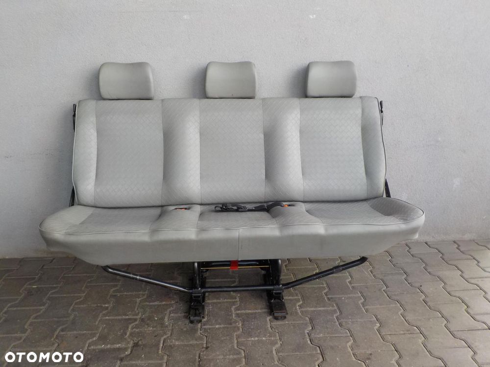 VW T4 FOTEL TRÓJKA POTRÓJNY KANAPA ŁAWKA TYŁ TYLNA - 1