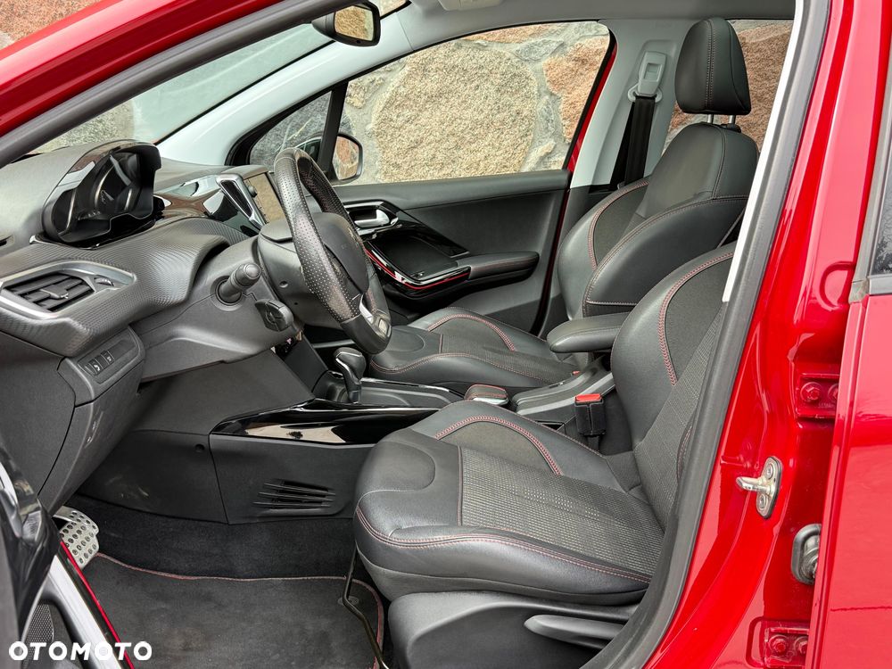 Peugeot 2008 PureTech 110 Stop&Start EAT6 GT-Line Edition - 23