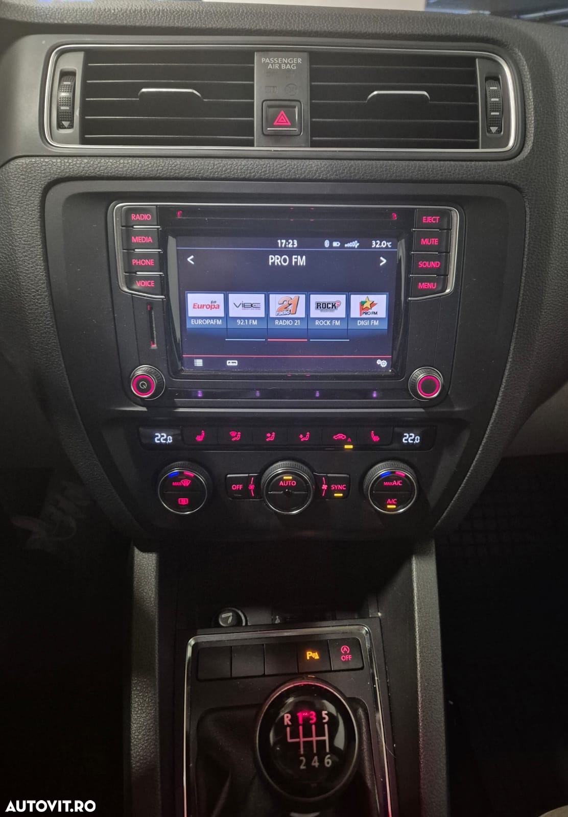 Volkswagen Jetta 1.2 TSI Trendline - 13