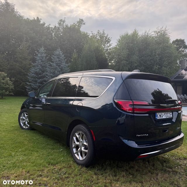 Chrysler Pacifica - 6