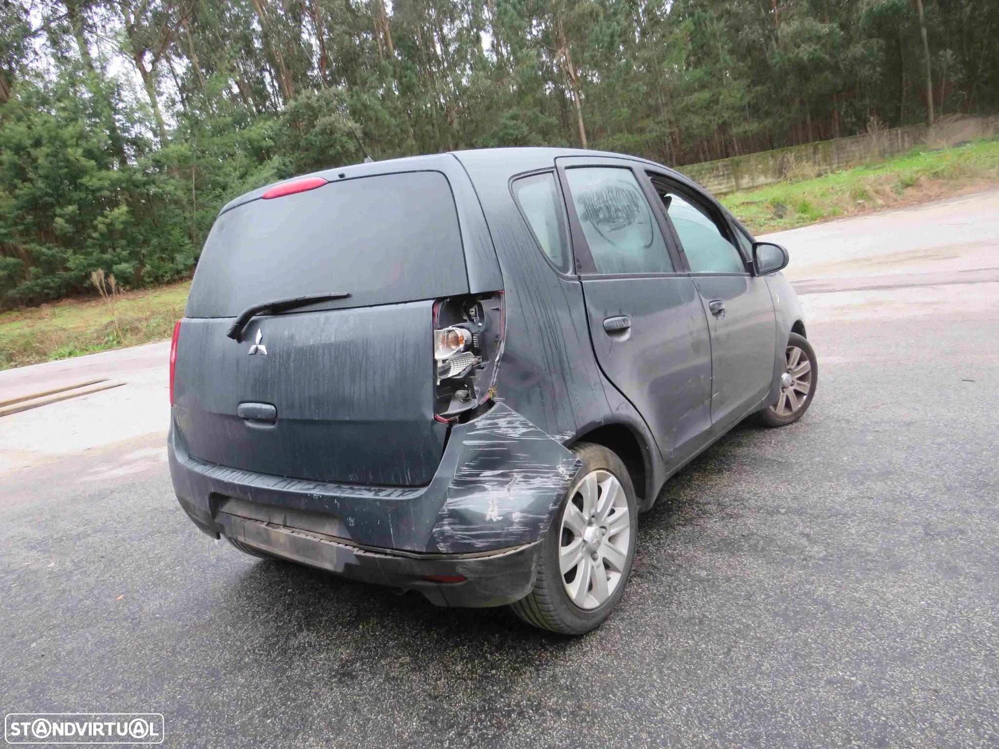 Mitsubishi Colt VI 1.1 (75Cv) de 2010 - Peças Usadas (8737) - 4