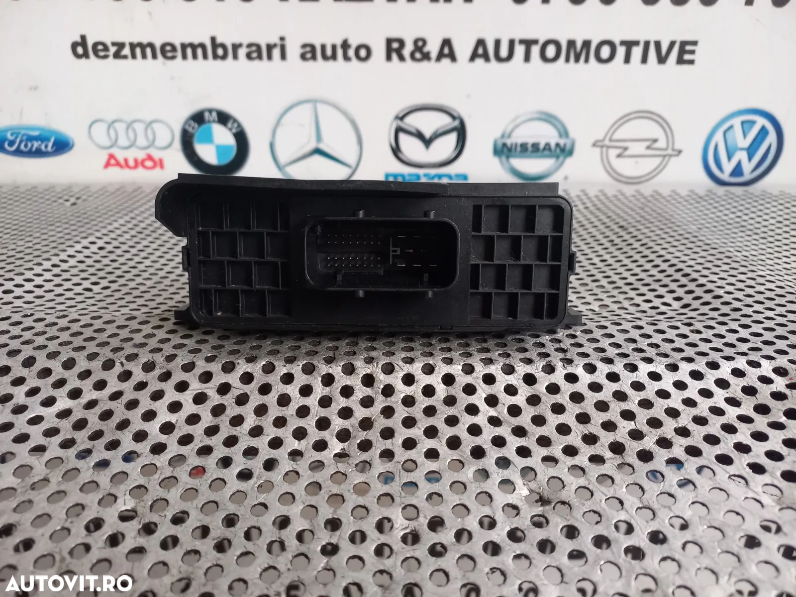 Modul Calculator Lumini Audi Q7 4L A6 C6 Cod 4FE - Dezmembrari Arad - 3