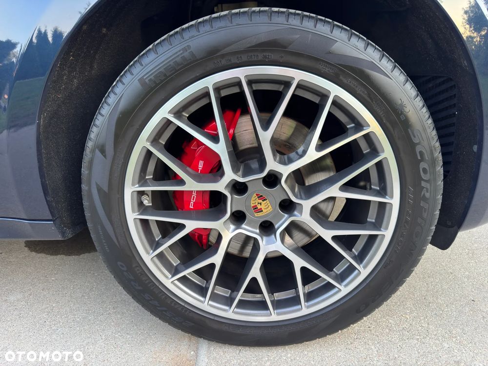 Porsche Macan Turbo PDK - 37