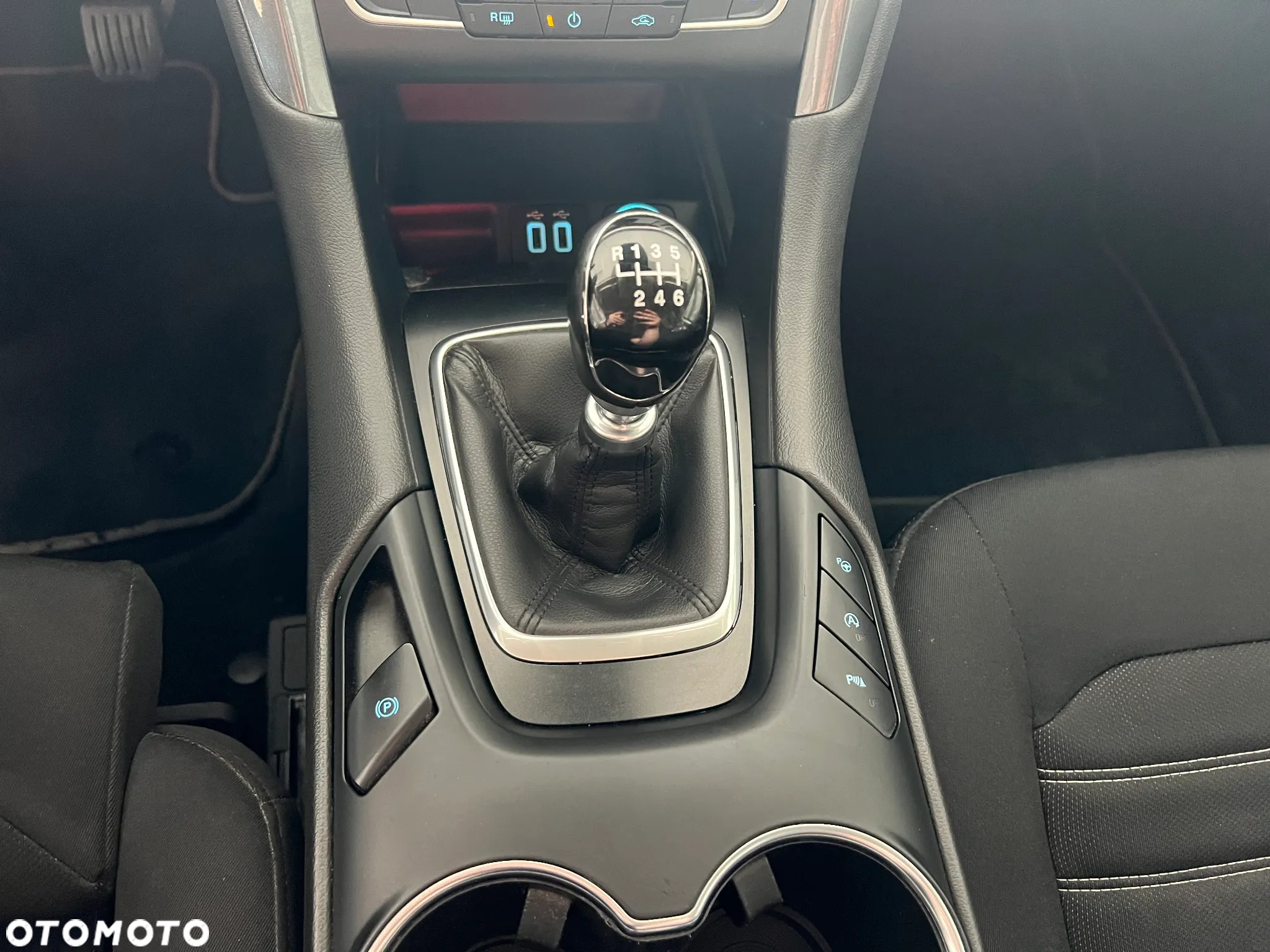 Ford Mondeo 2.0 EcoBlue Titanium - 33
