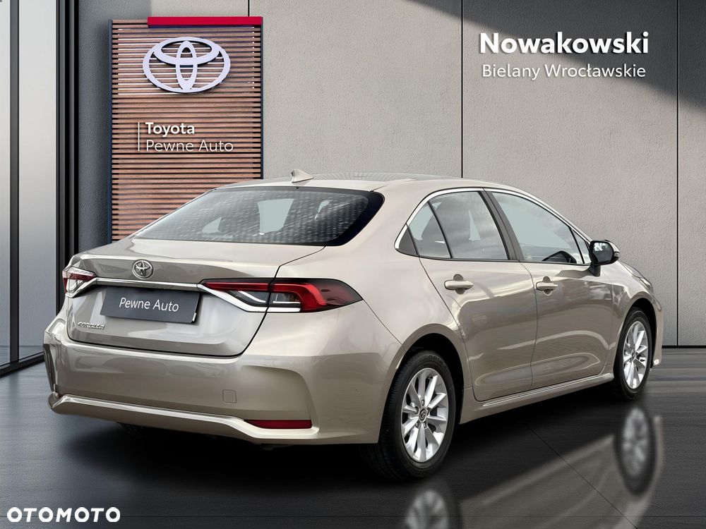 Toyota Corolla - 5