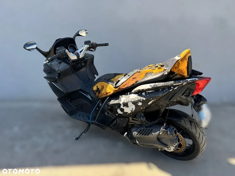 Aprilia SRV 850 - 35