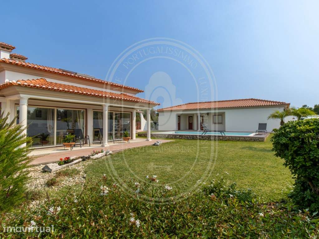 Moradia de Luxo T4+2, Remodelada, Mobilada, Piscina, Salão de Jogos... - Grande imagem: 2/53